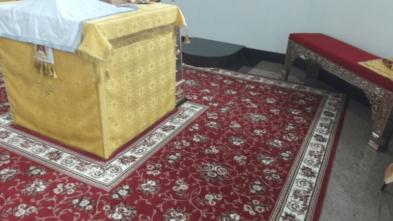 Ковровая дорожка красная для храма